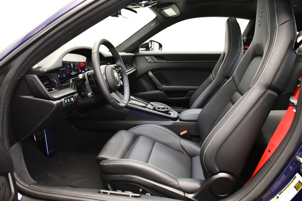 Thumbnail: 2026 Porsche 911 - 5