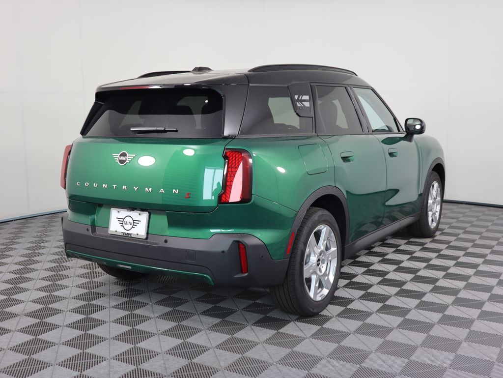 2025 MINI Cooper Countryman Iconic 6