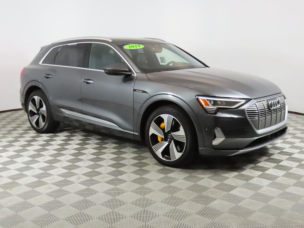 Thumbnail: 2019 Audi e-tron - 7