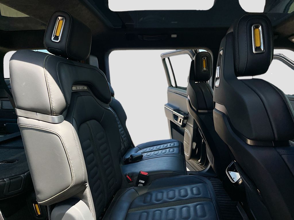 Used 2022 Green Rivian Launch Edition image 30