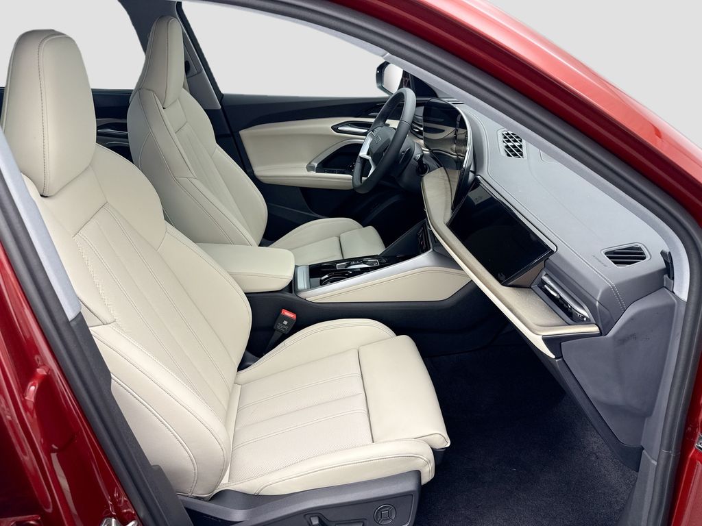 Thumbnail: 2025 Audi Q5 - 19