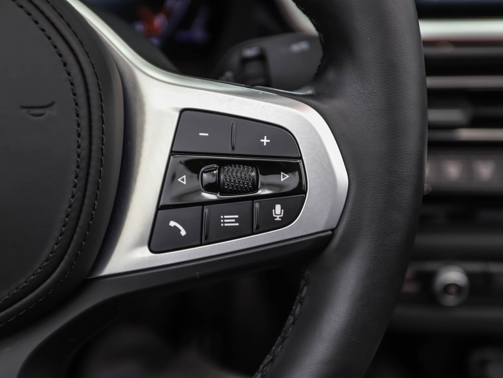 Thumbnail: 2025 BMW Z4 - 13