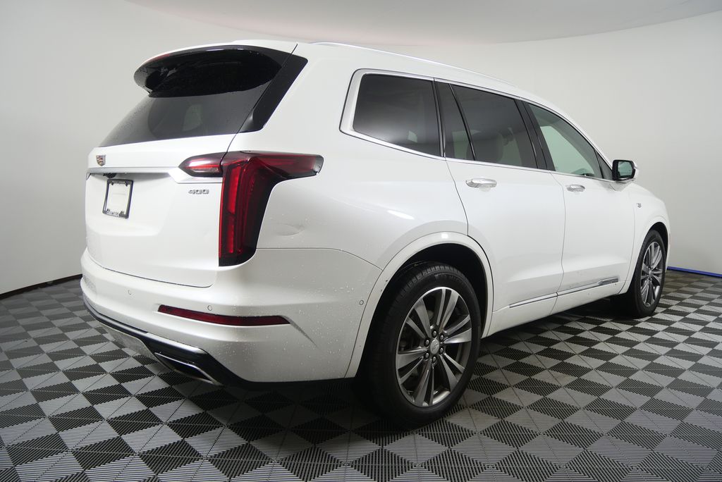 Thumbnail: 2021 Cadillac XT6 - 3