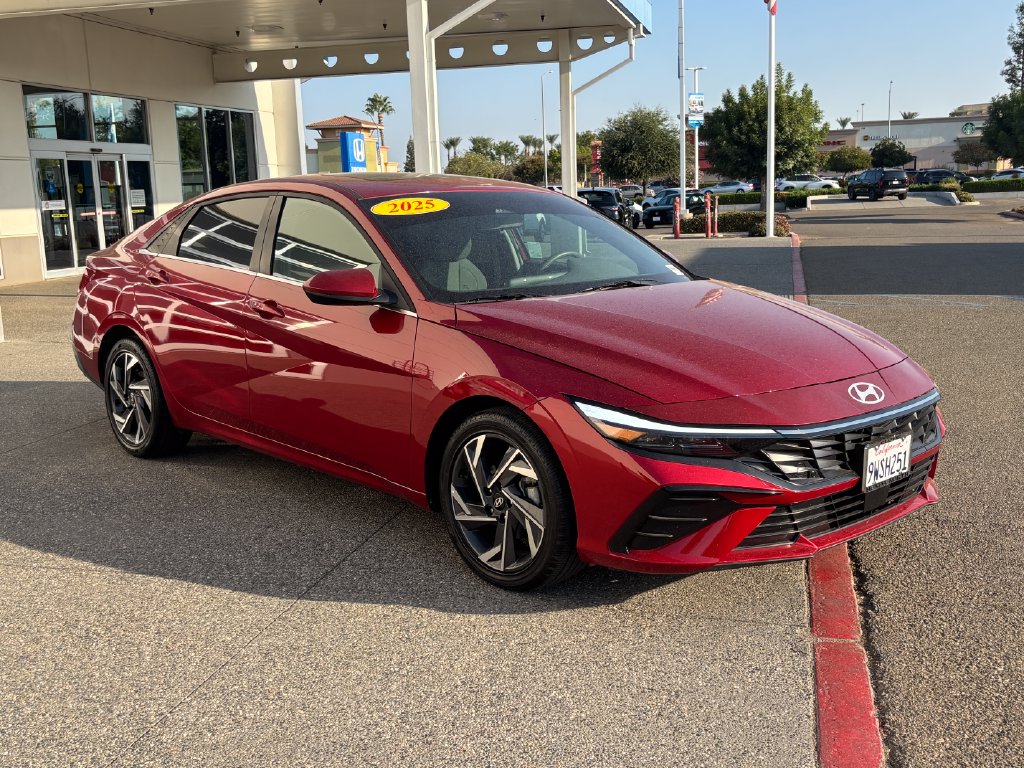 Thumbnail: 2025 Hyundai Elantra - 3