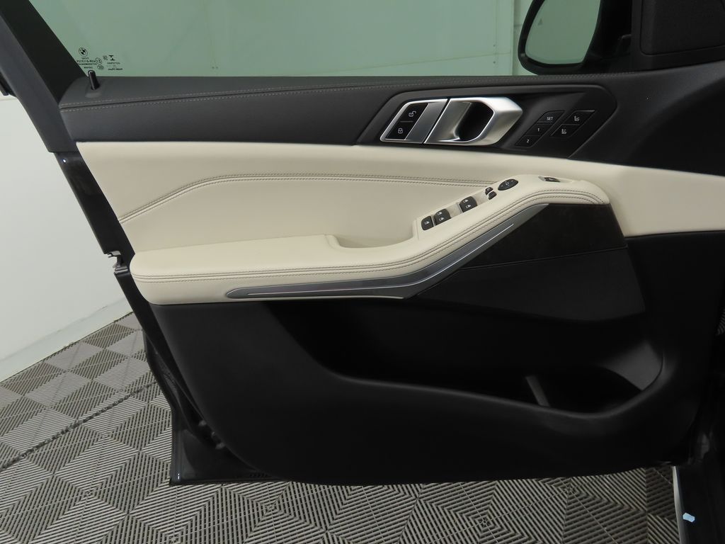 2022 BMW X5 xDrive40i 24