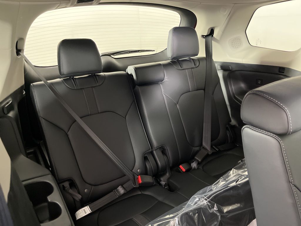2025 Honda Pilot Touring 14