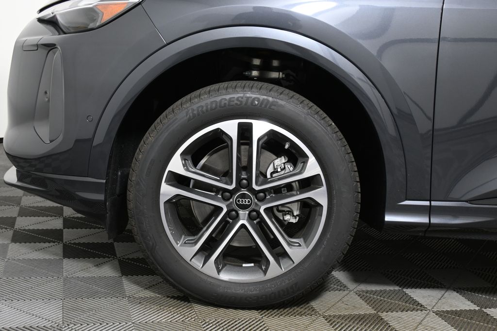 2025 Audi Q5 Premium 11