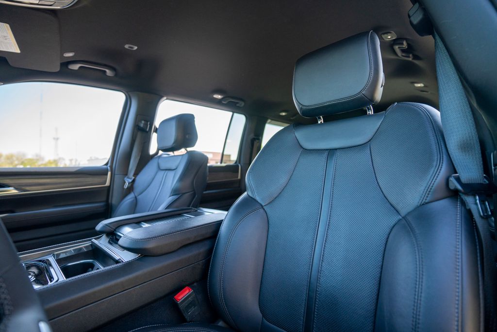 Used 2024 Jeep Wagoneer SUV