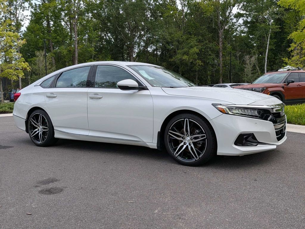 Platinum White Pearl 2022 Honda Accord Sedan Front-Wheel Drive Automatic