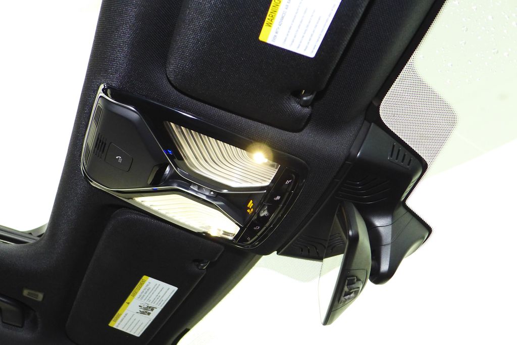 Thumbnail: 2021 BMW 7 Series - 16