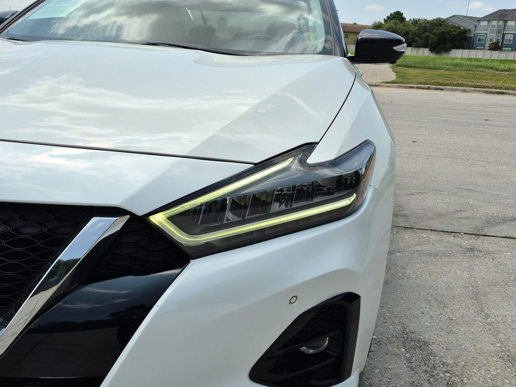 2023 Nissan Maxima Platinum White at AutoSavvy Houston Southwest