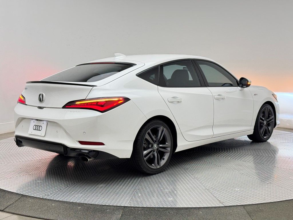 Thumbnail: 2023 Acura Integra - 12