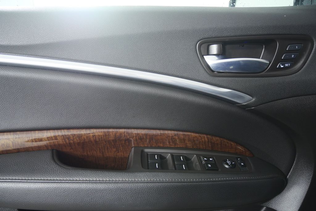 Thumbnail: 2018 Acura MDX - 8