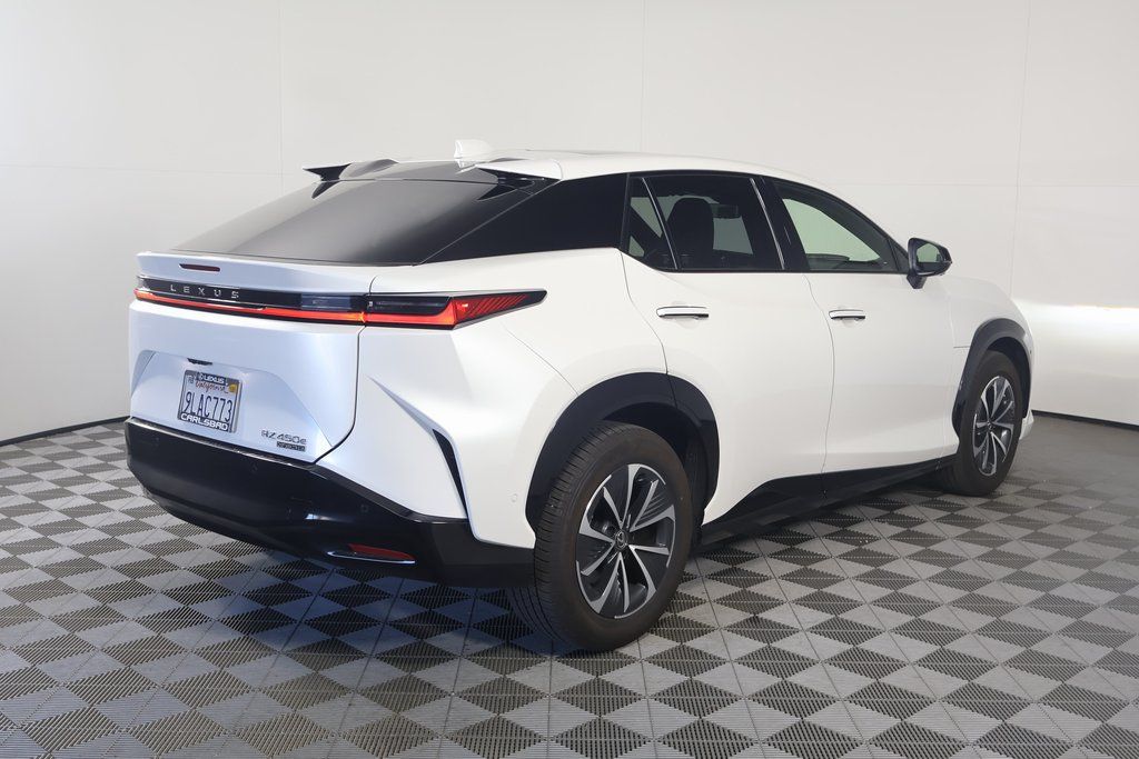 2023 Lexus RZ 450e 4