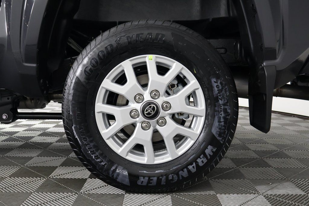 Thumbnail: 2025 Toyota Tacoma - 10