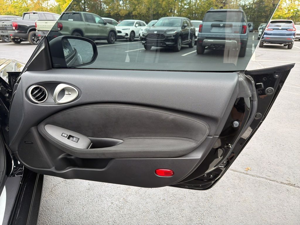 Thumbnail: 2020 Nissan Z - 16