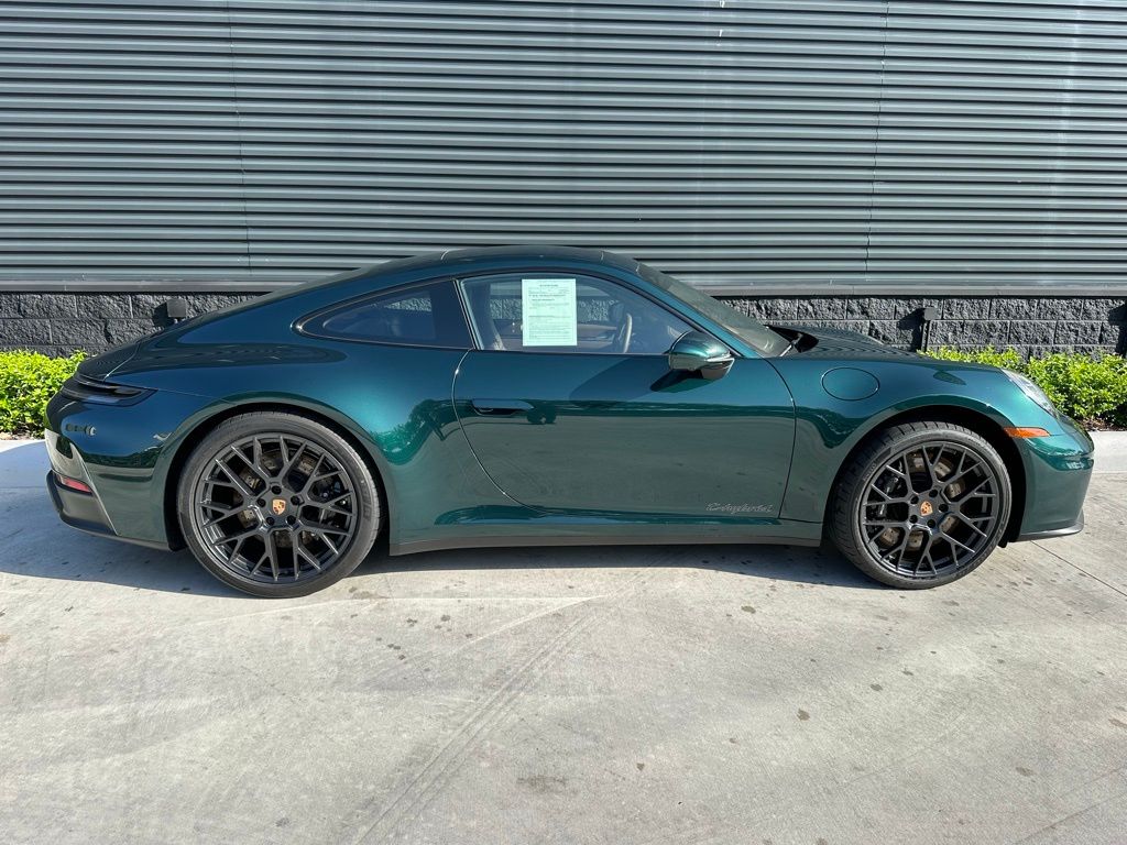Thumbnail: 2025 Porsche 911 - 6