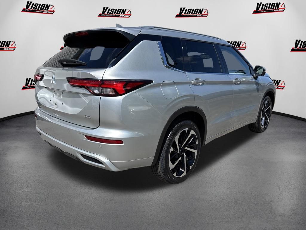 Certified Used 2024 Silver Mitsubishi SEL image 5