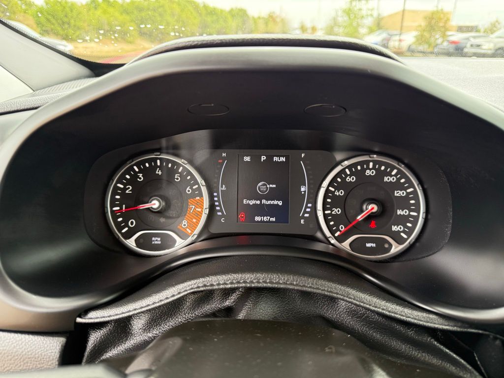 Thumbnail: 2019 Jeep Renegade - 16