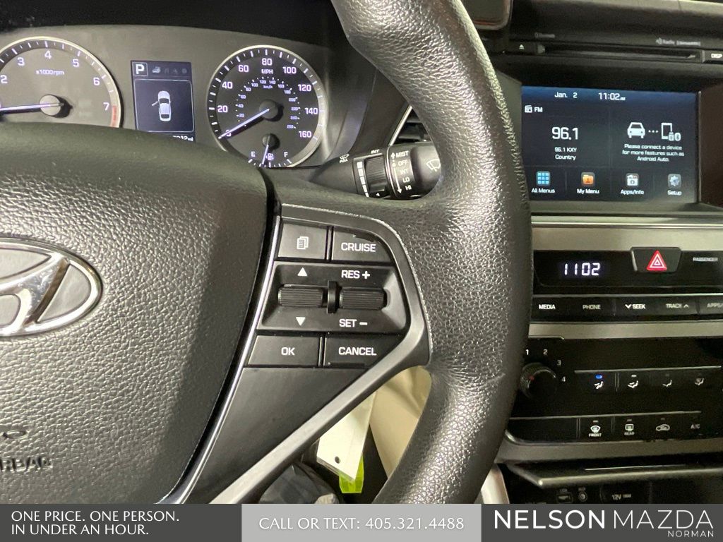 Used 2016 Blue Hyundai Base image 33