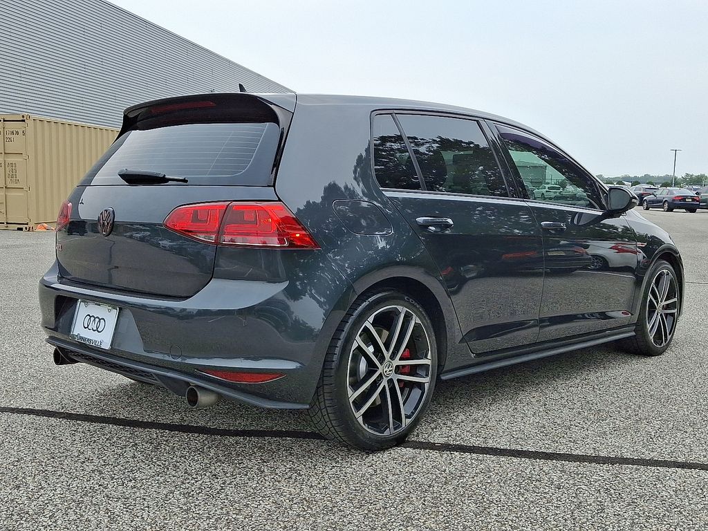 Thumbnail: 2017 Volkswagen Golf - 6
