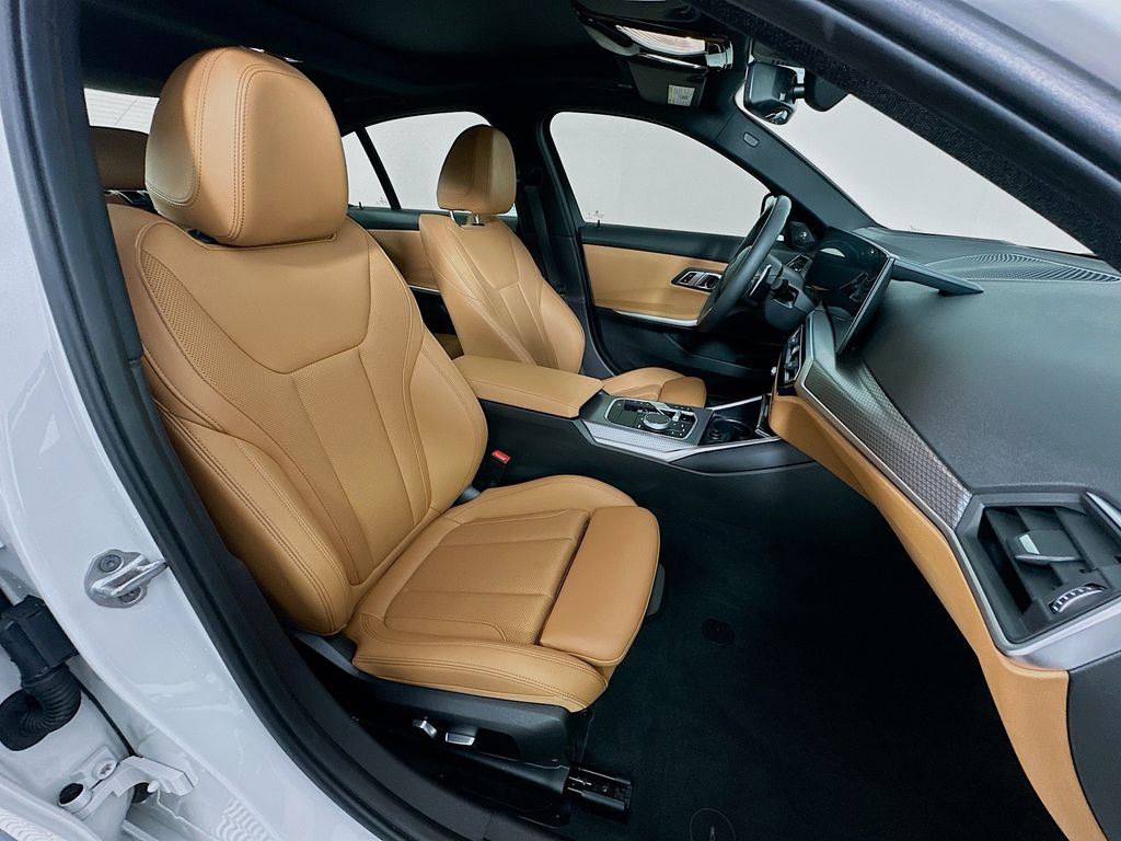 Thumbnail: 2023 BMW 3 Series - 29