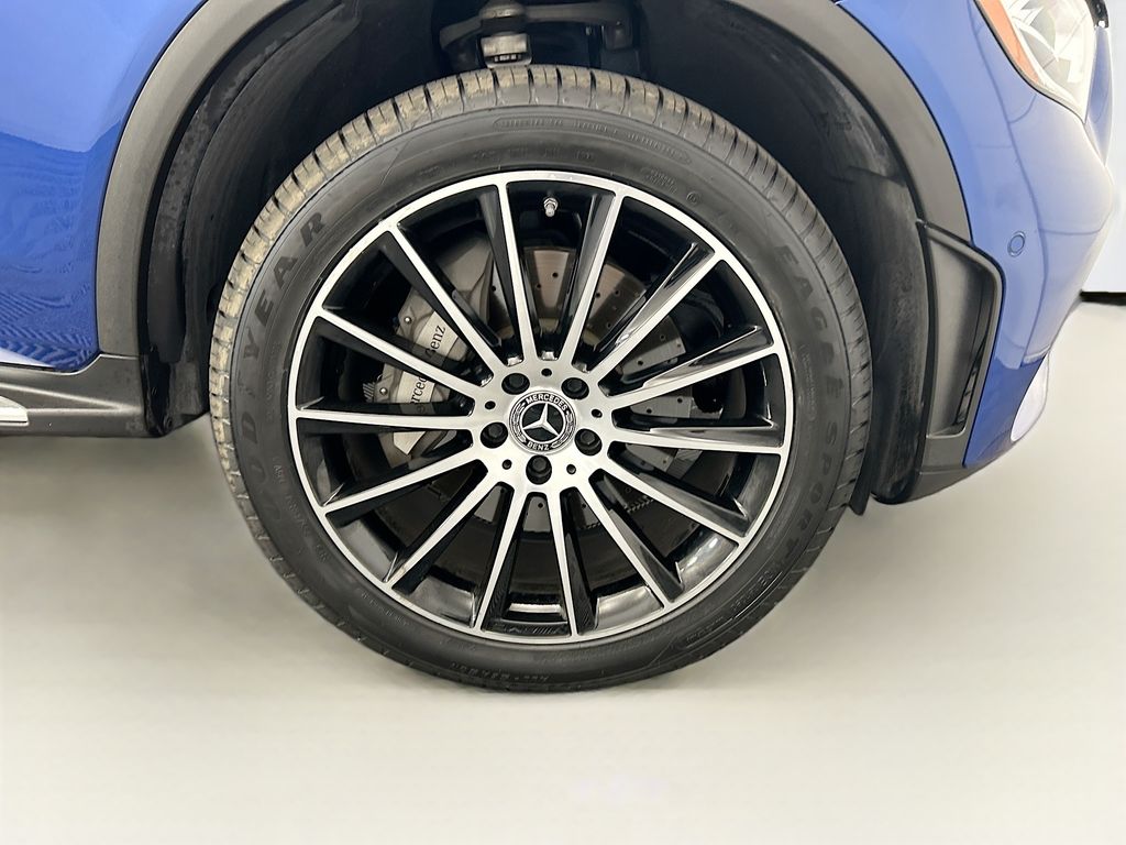 Thumbnail: 2023 Mercedes-Benz GLC - 30