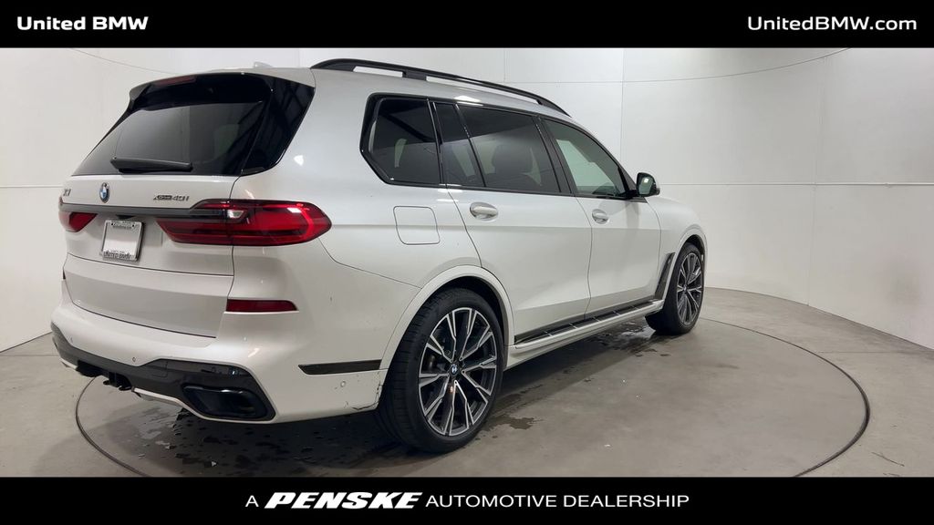 2021 BMW X7 xDrive40i 8