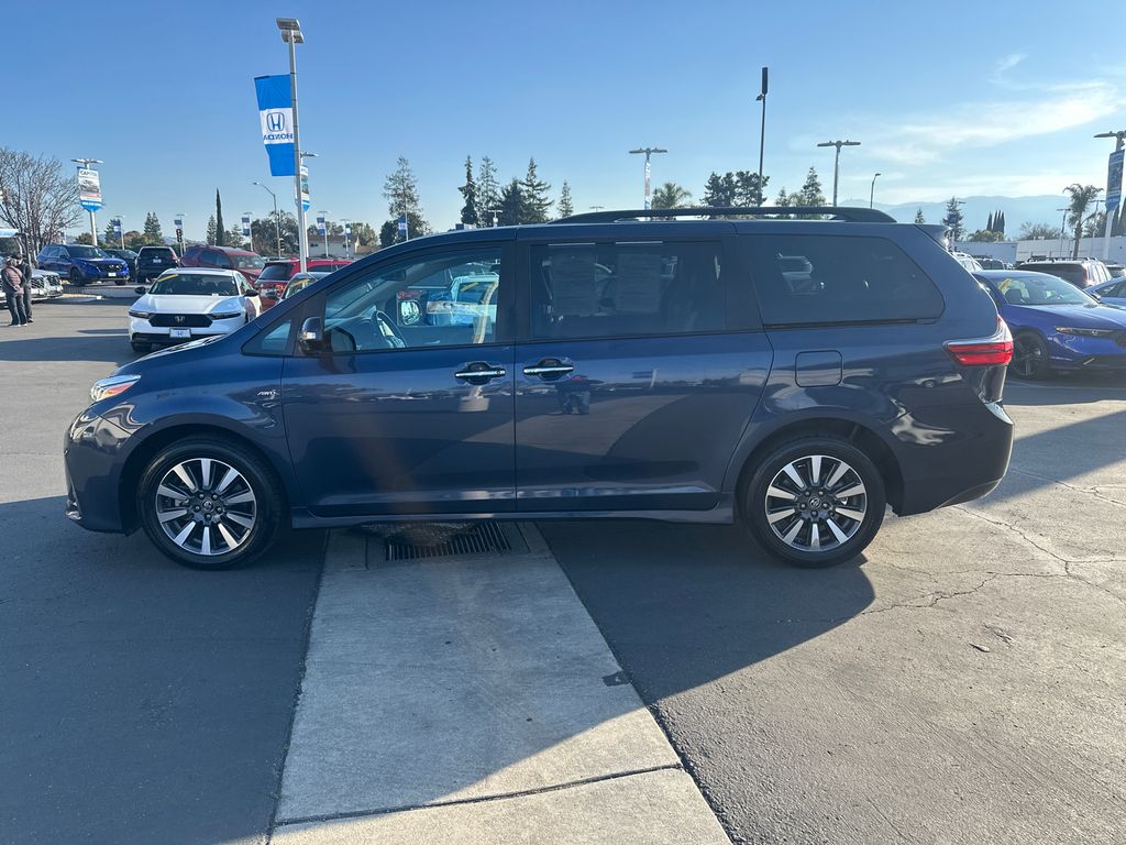 2018 Toyota Sienna SE Premium 4