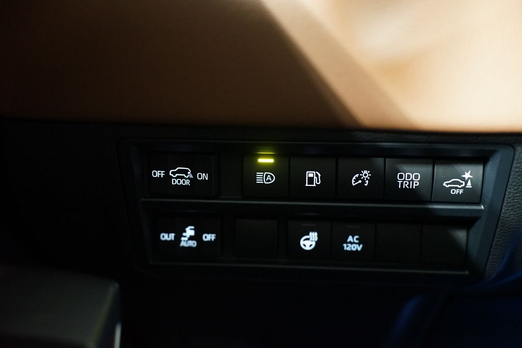 2025 Toyota Sequoia  26