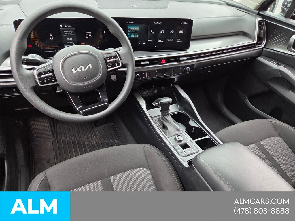Used 2025 Black Kia LX image 7
