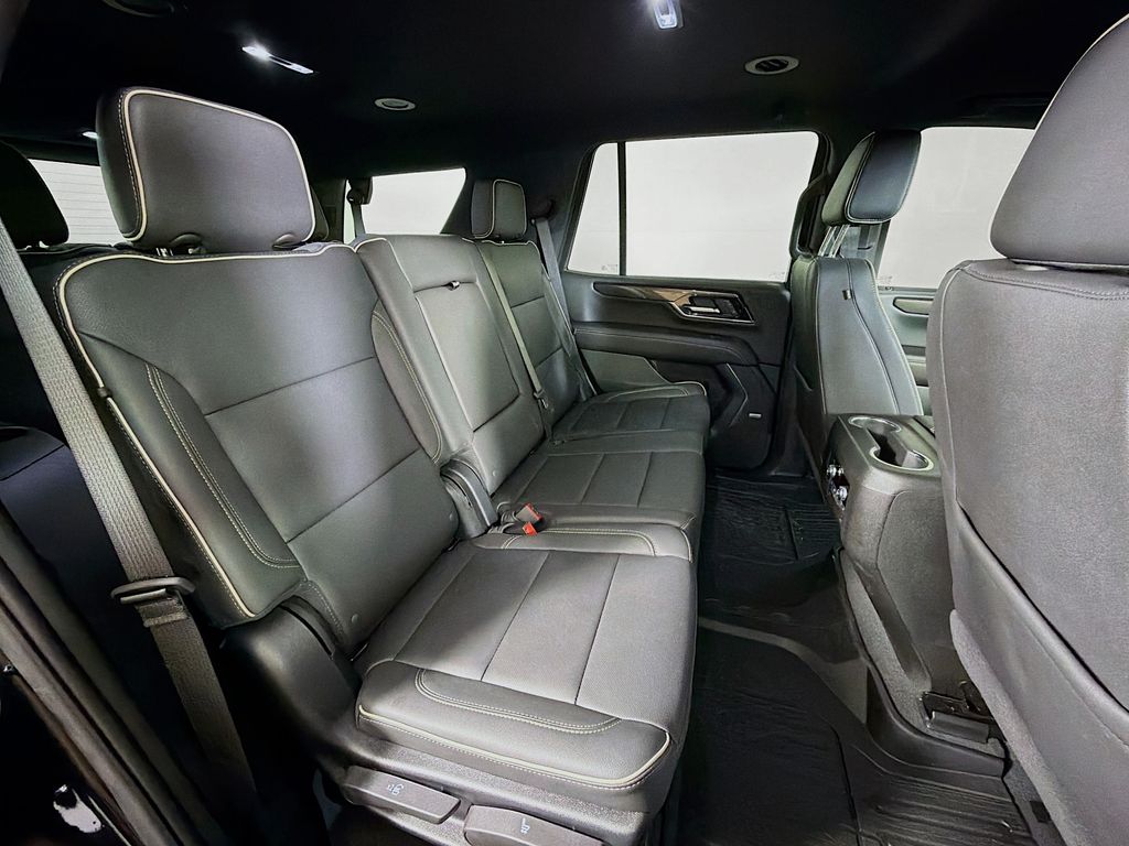 Used 2025 GMC Yukon SUV