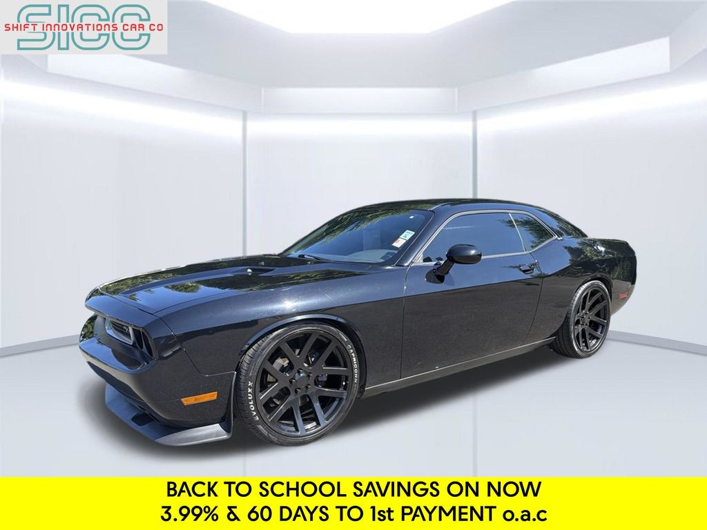Black Clearcoat 2013 Dodge Challenger Coupe Rear-Wheel Drive 6-Speed Manual