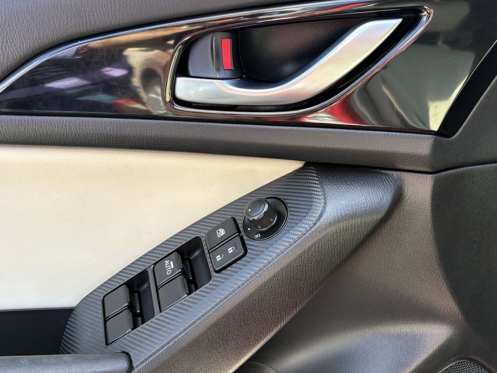 Used 2016 Soul Red Metallic Mazda s Grand Touring image 11