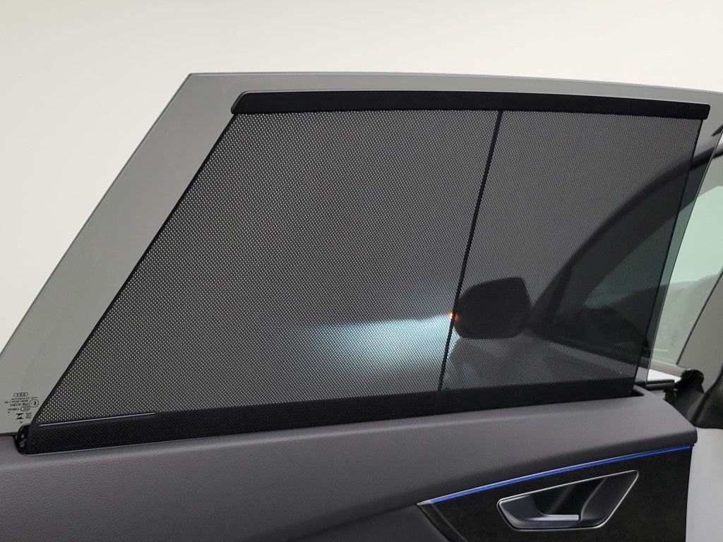 Thumbnail: 2026 Audi Q8 - 26