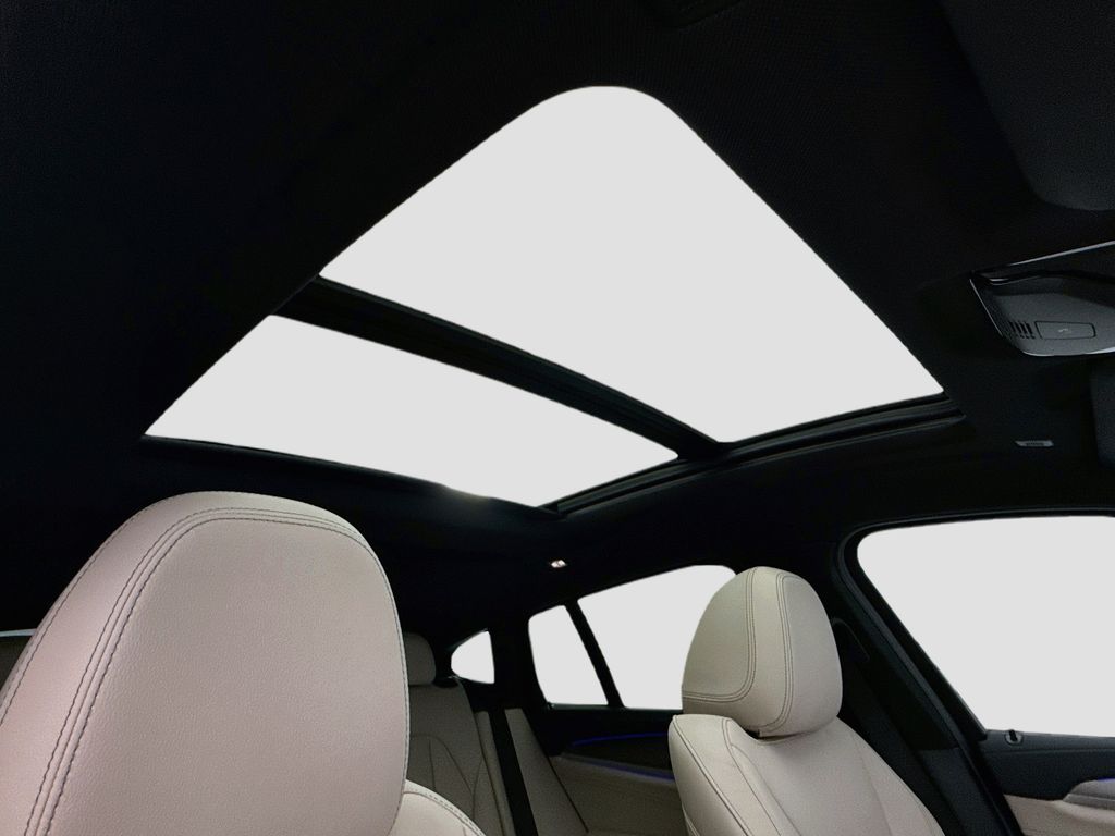 Thumbnail: 2021 BMW X4 - 17