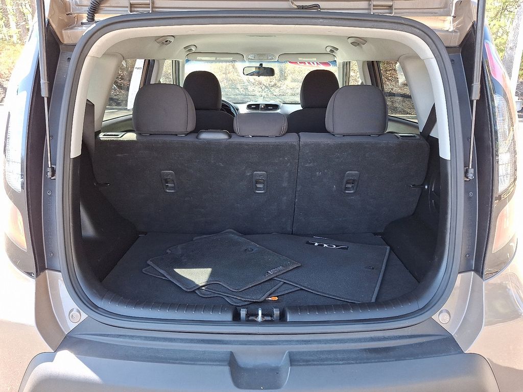 2015 Kia Soul Base 28