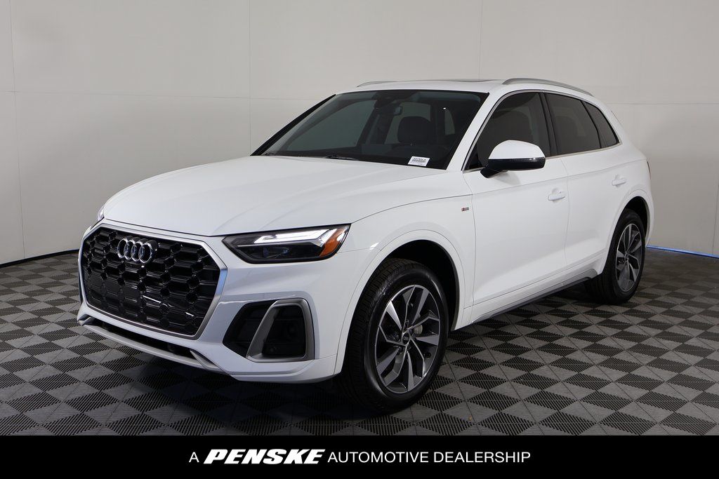 Thumbnail: 2022 Audi Q5 - 1