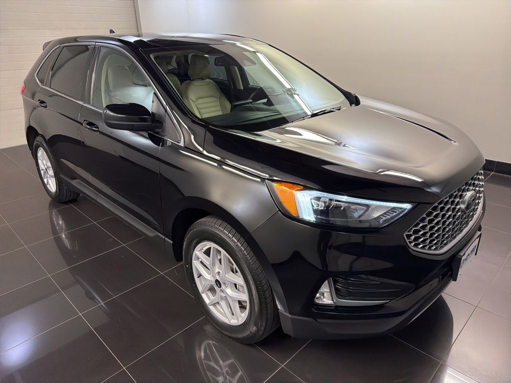 2024 Ford Edge SEL AWD's photo