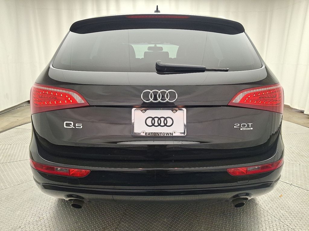 Thumbnail: 2011 Audi Q5 - 5