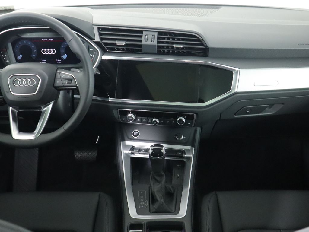 Thumbnail: 2025 Audi Q3 - 16