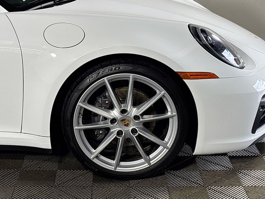 2024 Porsche 911 Carrera 4