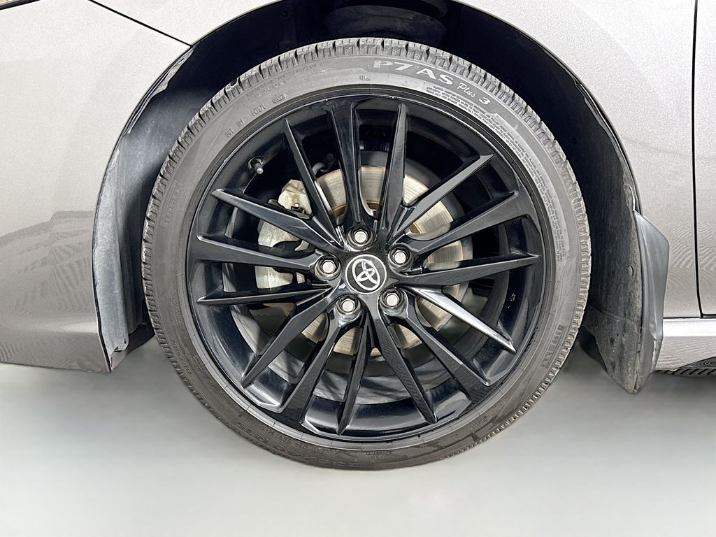 Thumbnail: 2021 Toyota Camry - 32