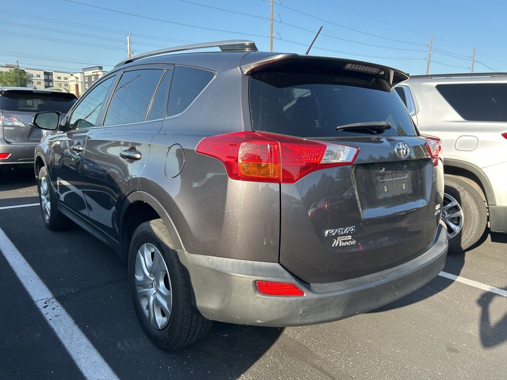 Thumbnail: 2015 Toyota RAV4 - 2
