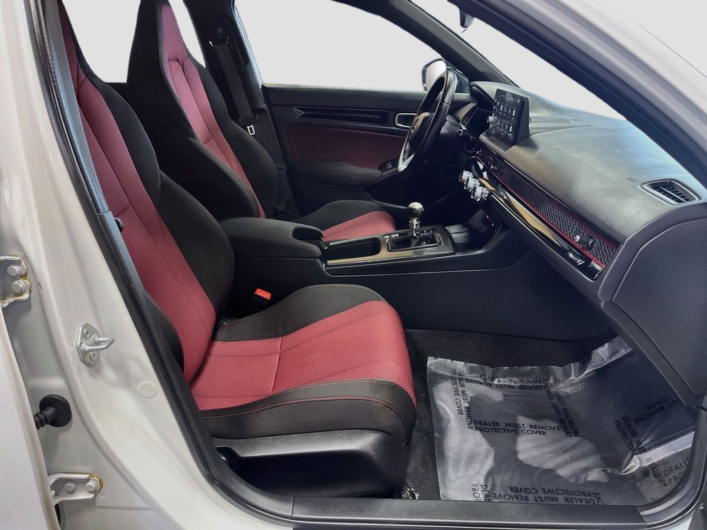 Used 2025 White Honda  image 28