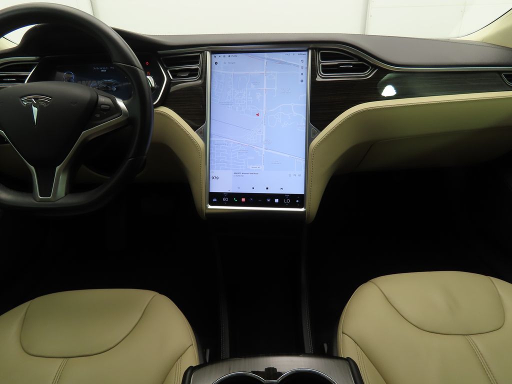 2014 Tesla Model S  13