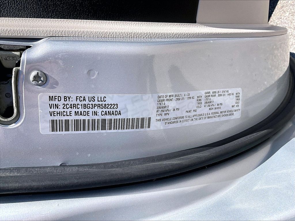 2023 Chrysler Pacifica — photo 30