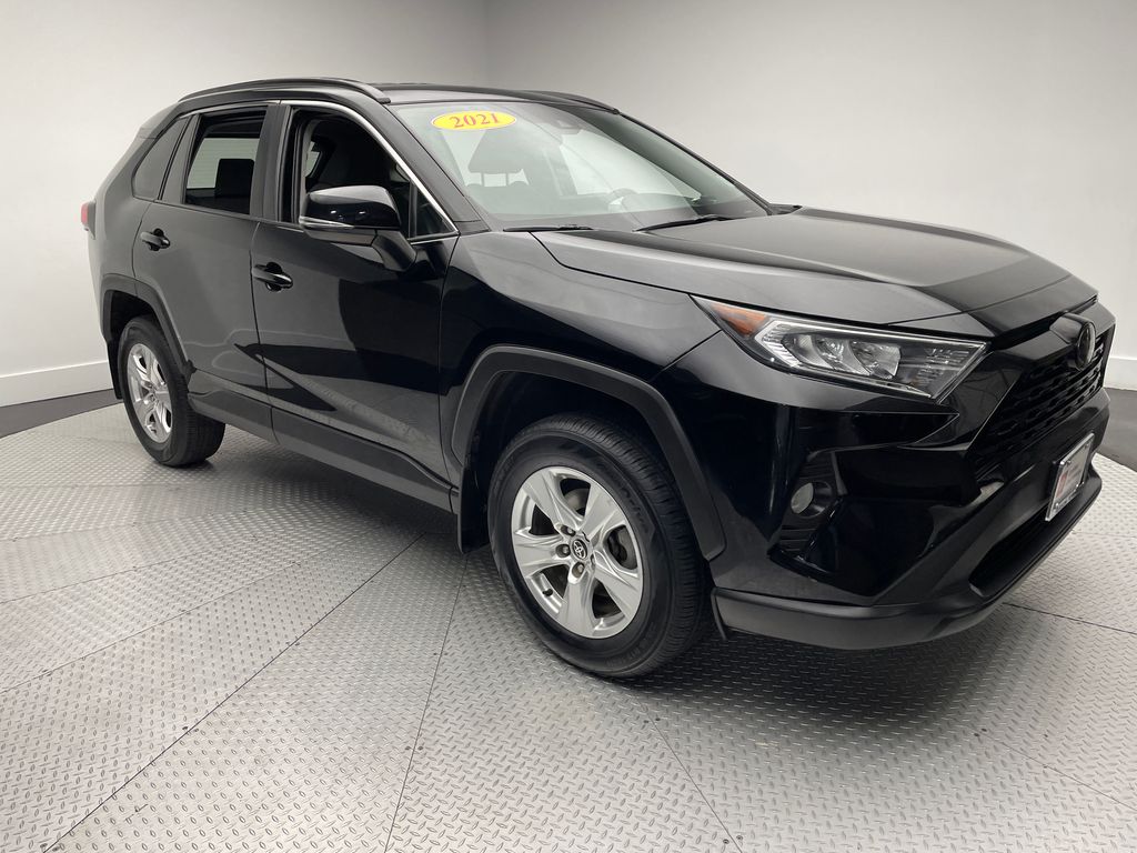 Thumbnail: 2021 Toyota RAV4 - 3