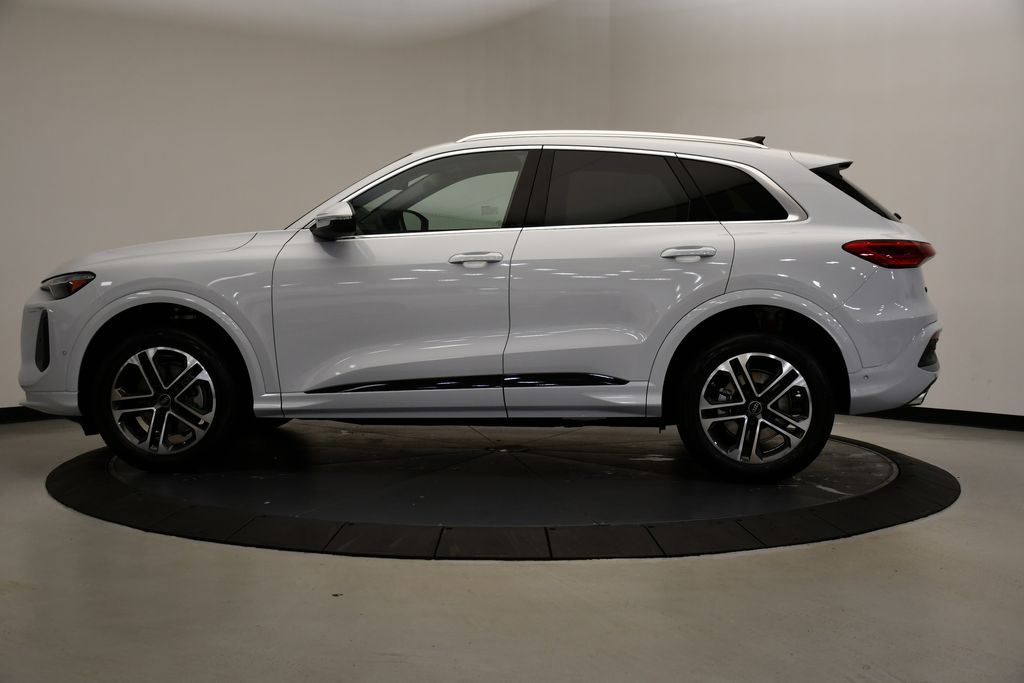 Thumbnail: 2025 Audi Q5 - 2