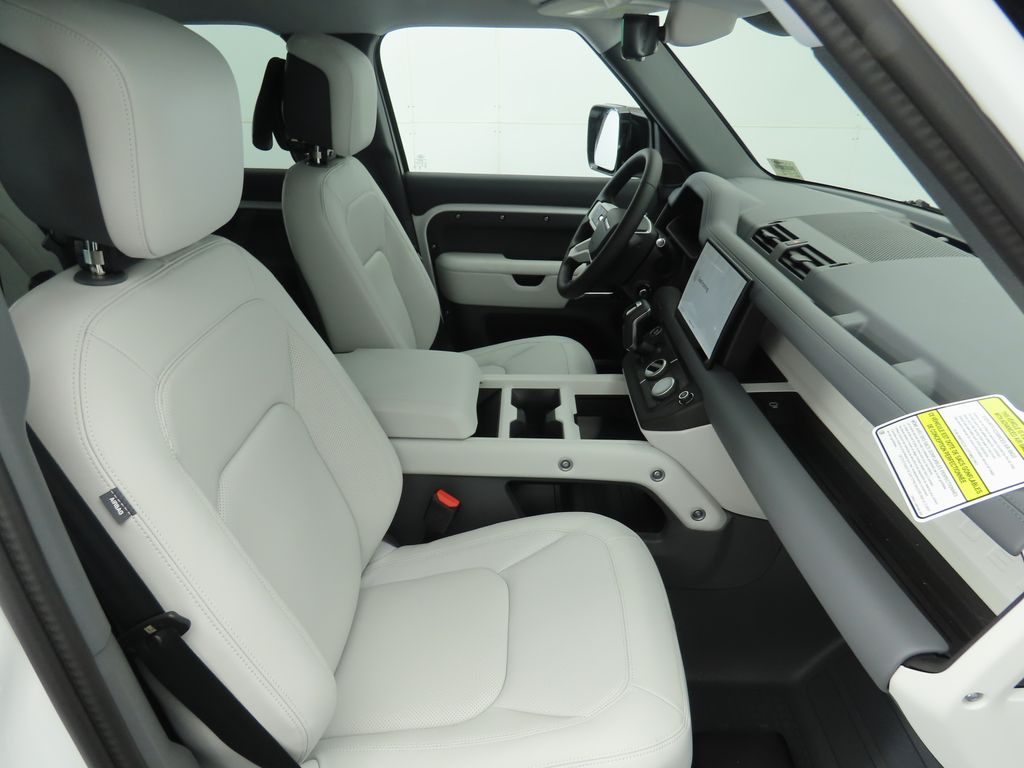 Thumbnail: 2025 Land Rover Defender - 22